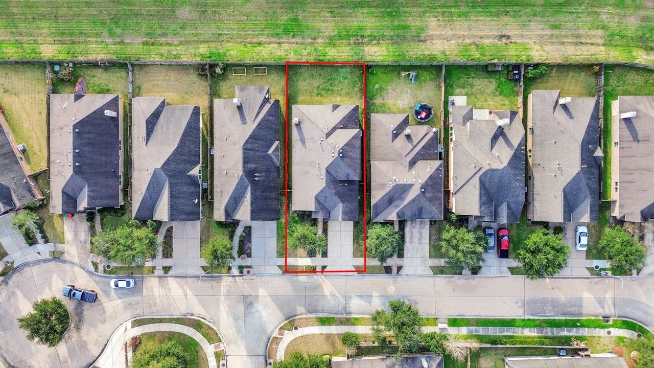 5327 Wolfpen Ridge Ln - Photo 2 of 34