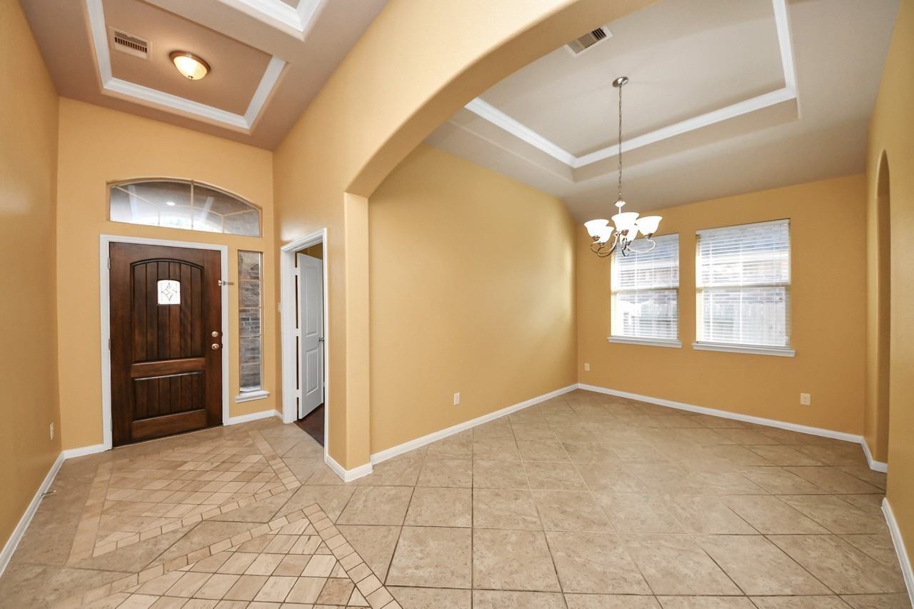 5327 Wolfpen Ridge Ln - Photo 6 of 34