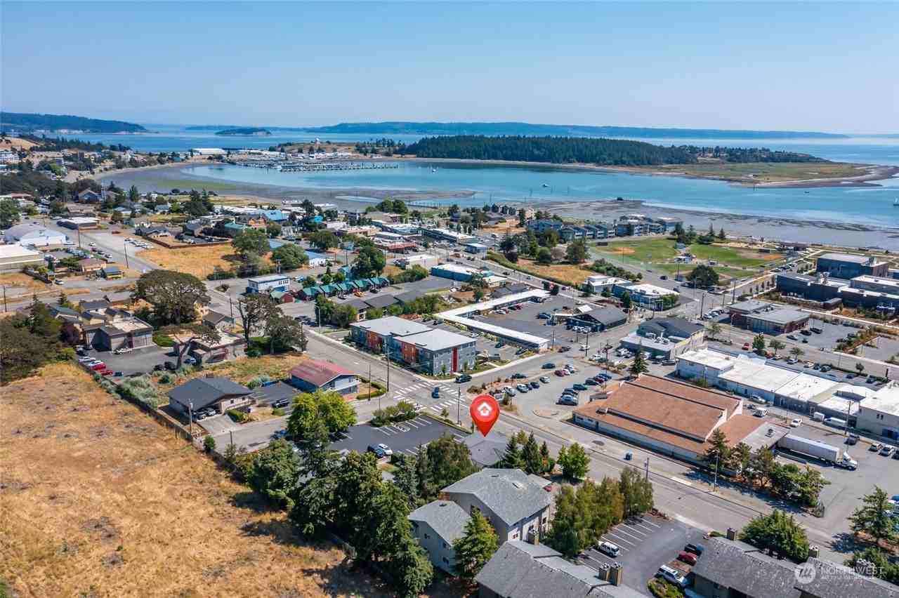 380 Se Barrington Dr - Photo 2 of 41