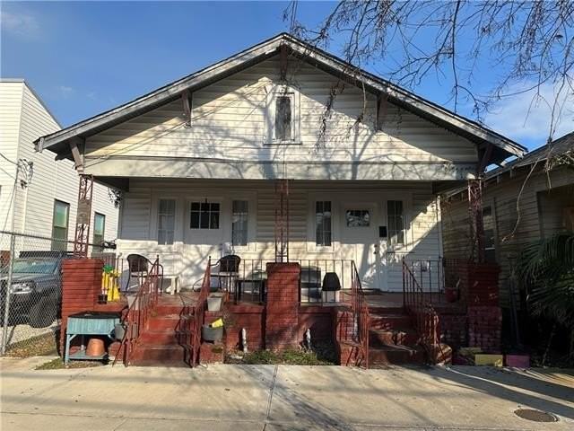 2629 Upperline St - Photo 2 of 23