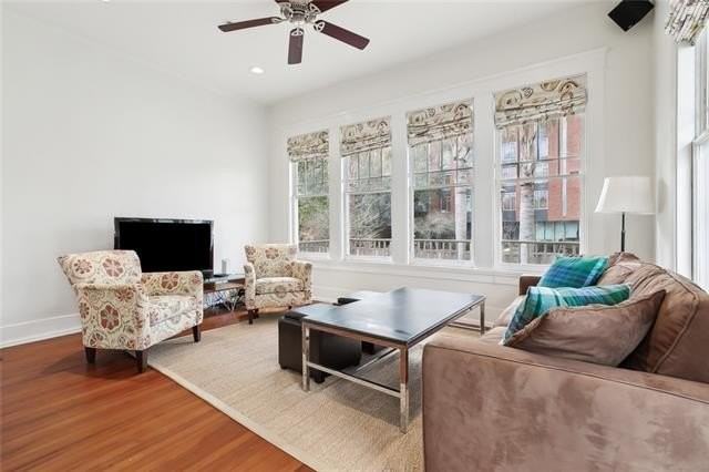 2432 Calhoun St - Photo 5 of 16