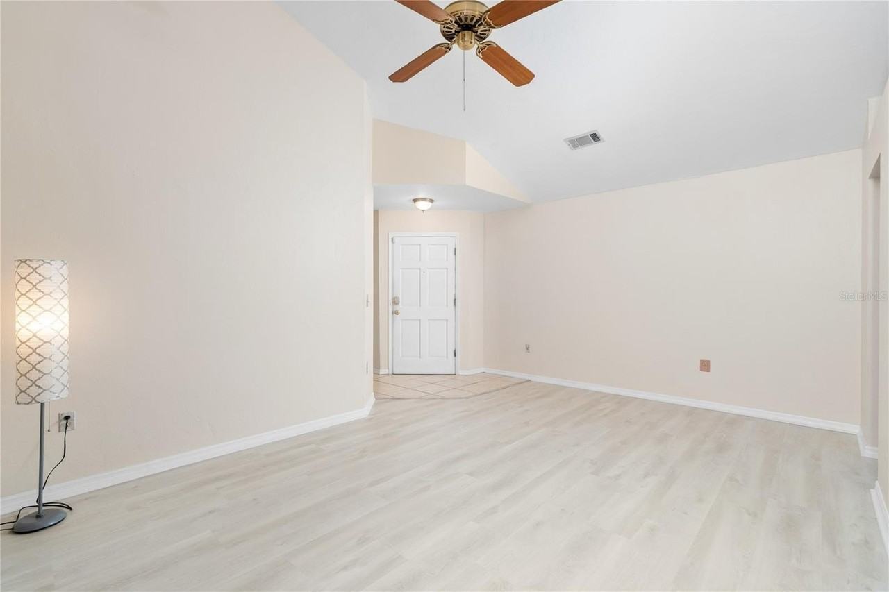 4545 Sw 84th Dr - Photo 4 of 17