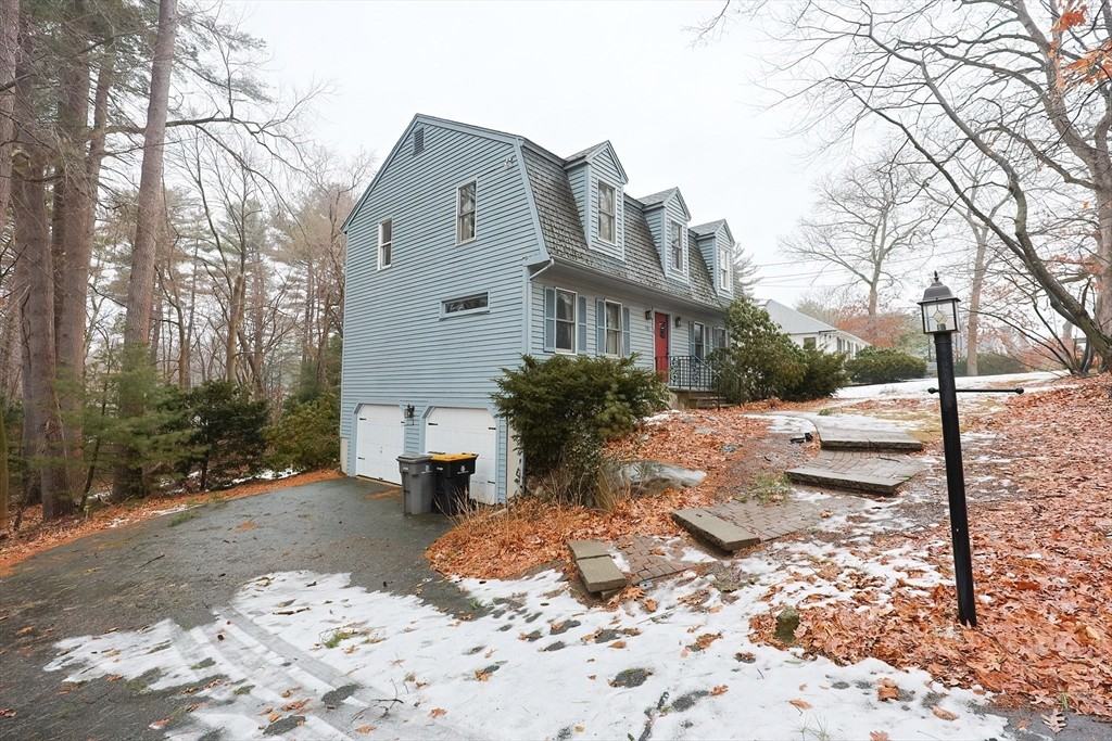 291 Central St ##N/A - Photo 2 of 29