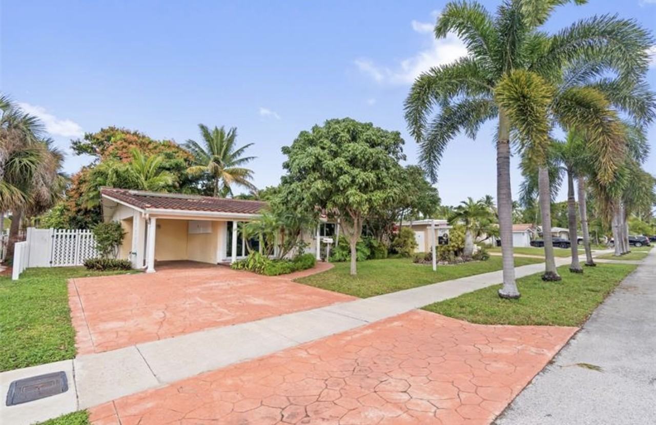 2149 Northeast 58th Street - Photo 3 of 29