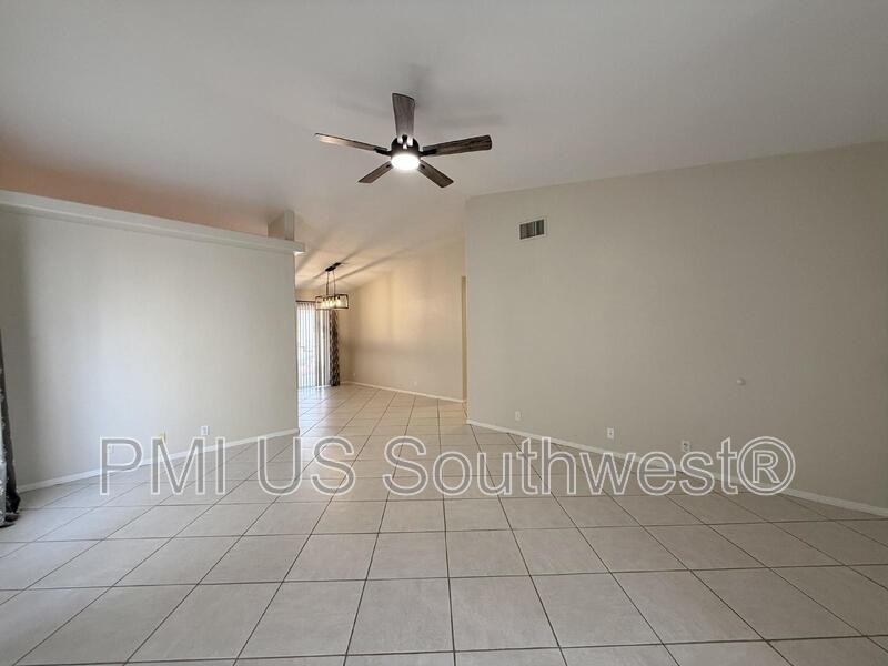 4408 S Caitlan Ave - Photo 3 of 32