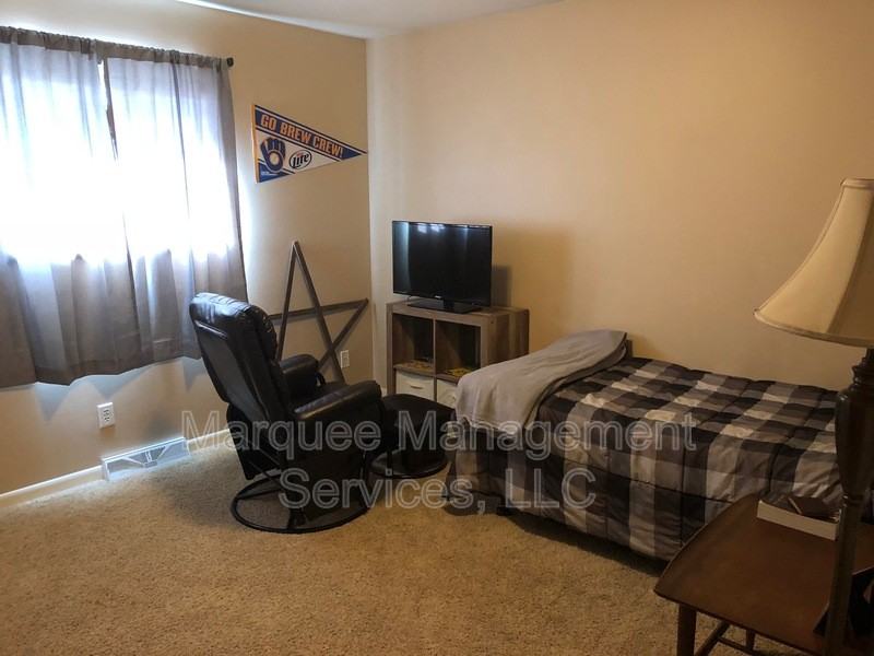 2222 Montana Ave - Photo 7 of 12