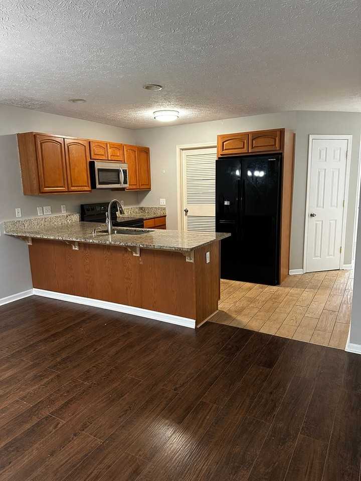 6387 Forest Park Dr - Photo 2 of 14