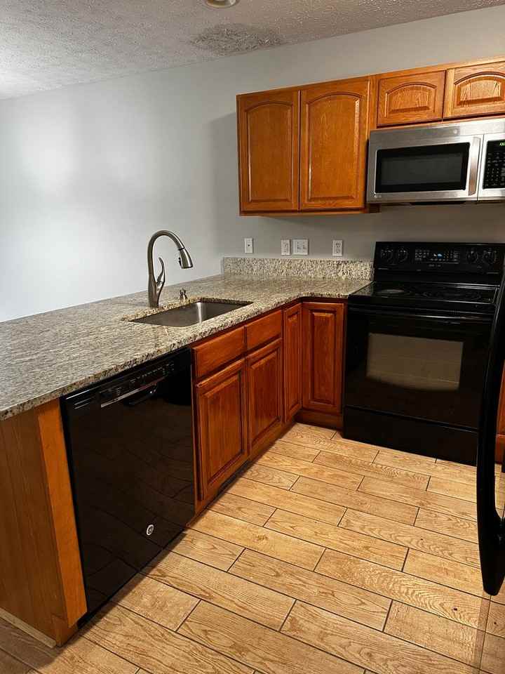 6387 Forest Park Dr - Photo 3 of 14