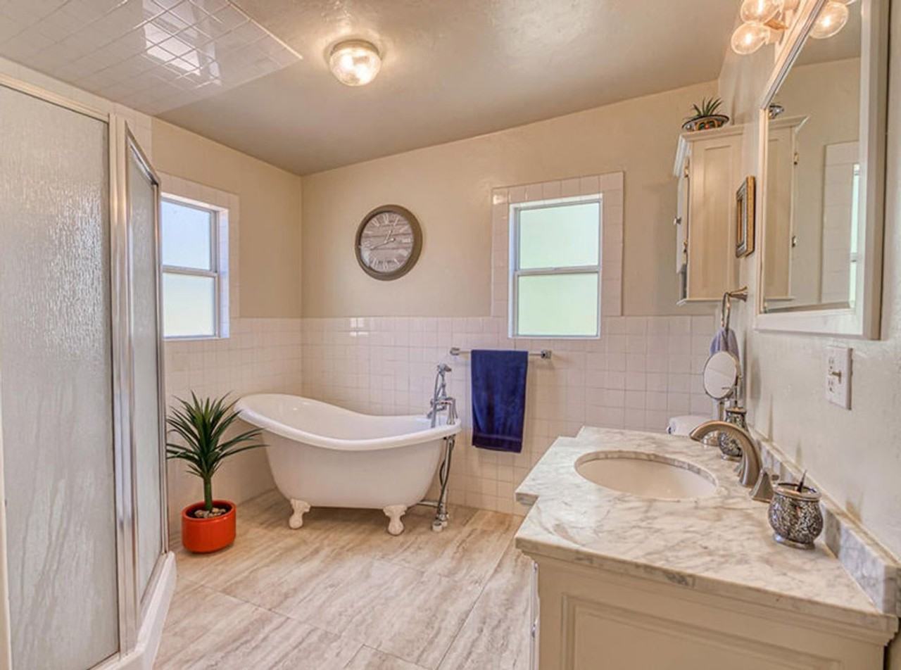 1705 Colorado Ave - Photo 5 of 8