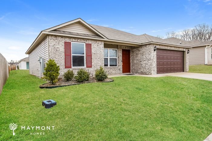 2137 Bentwood Dr - Photo 2 of 10