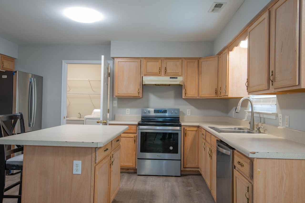 1404 W 37th St #NA - Photo 6 of 15