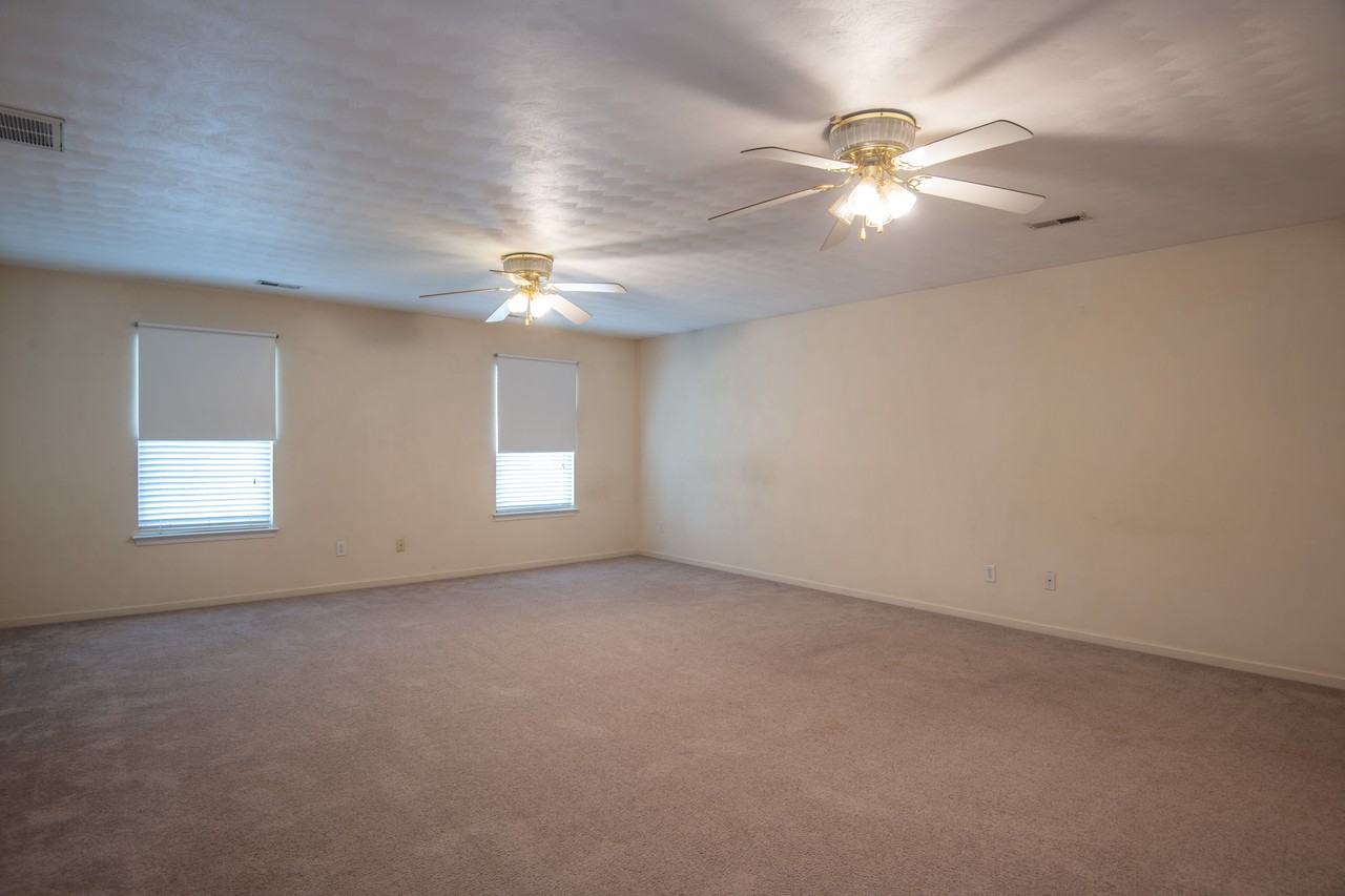 1404 W 37th St #NA - Photo 7 of 15