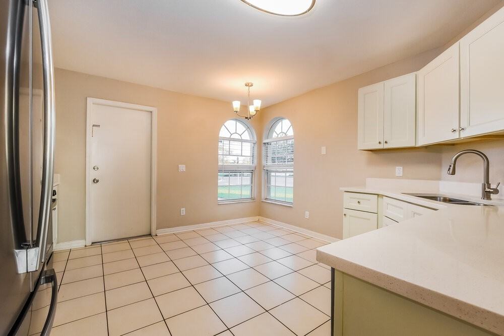 4732 Fort Bravo Ct - Photo 6 of 16