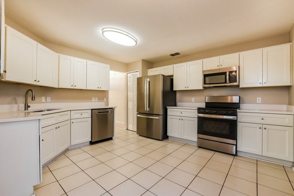 4732 Fort Bravo Ct - Photo 7 of 16