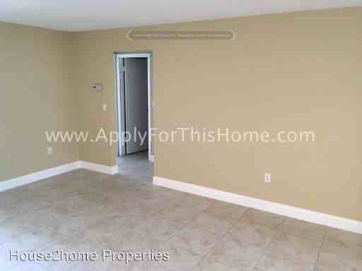 11708 Painted Hills Ln - Photo 3 of 20