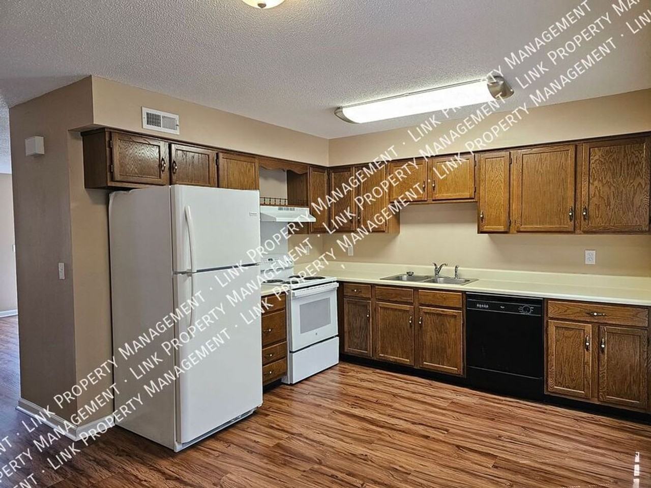 5364 Haisten Ct - Photo 3 of 22