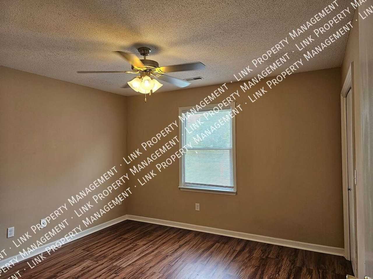 5364 Haisten Ct - Photo 4 of 22