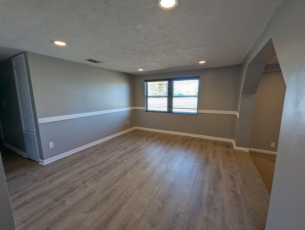 902 Virginia Ave - Photo 3 of 8