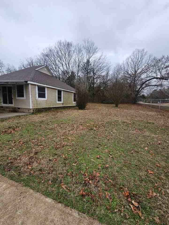 12109 E Highway 10 - Photo 2 of 6
