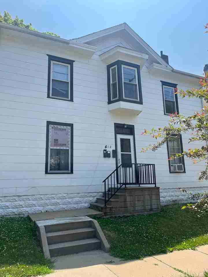 412 Linn - Photo 2 of 12