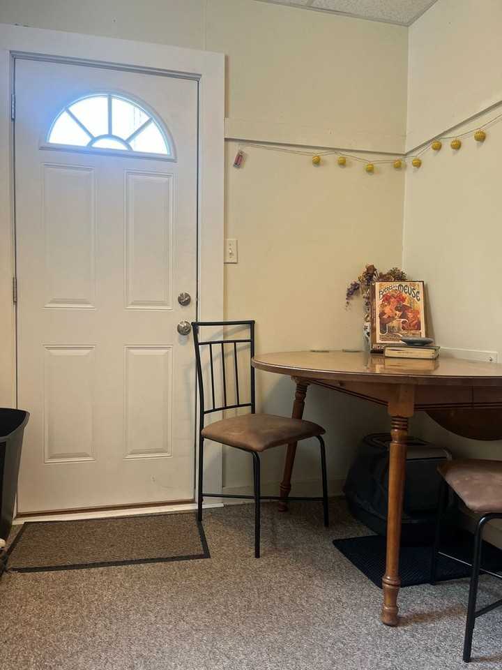 412 Linn - Photo 4 of 12