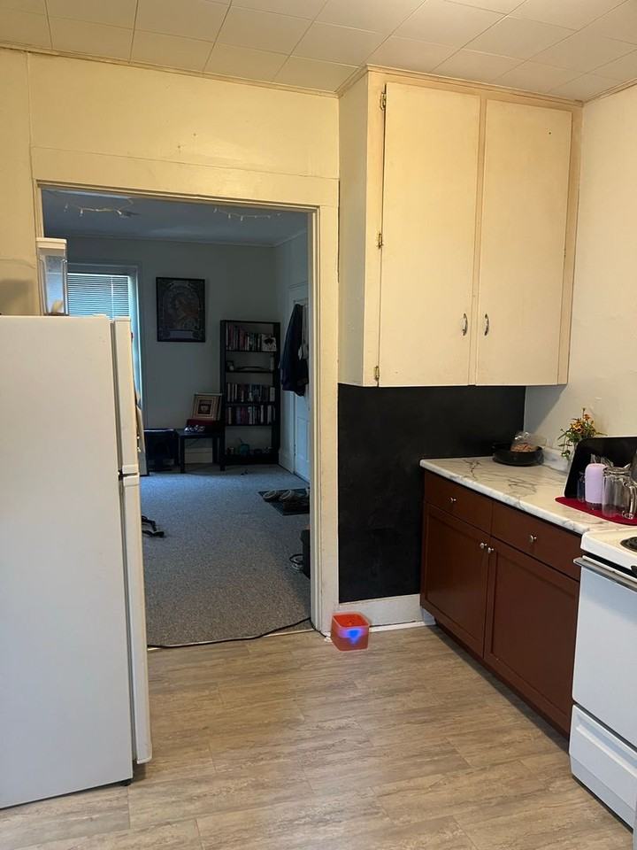 412 Linn - Photo 4 of 12