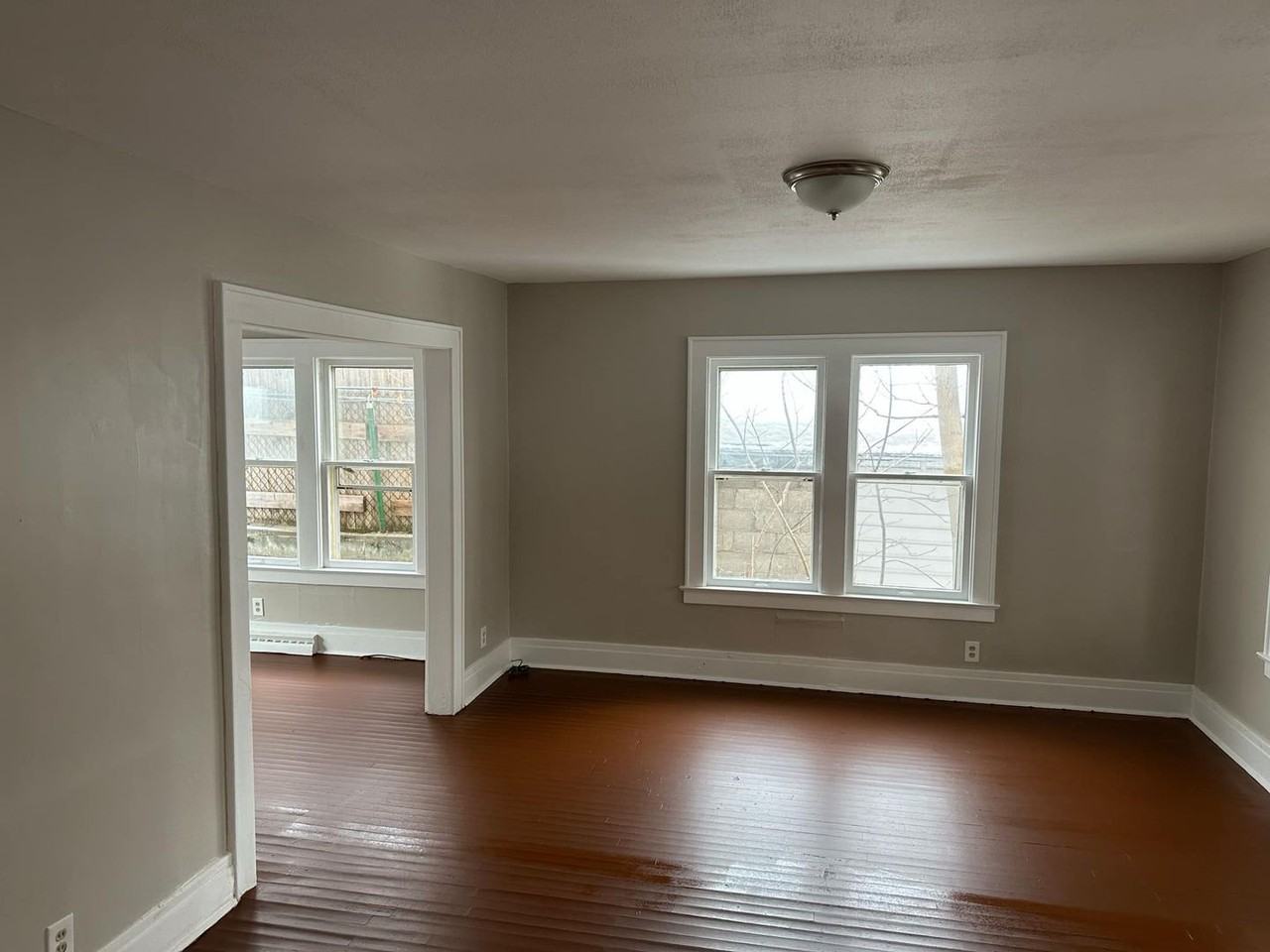 214 Scoville Ave - Photo 4 of 13