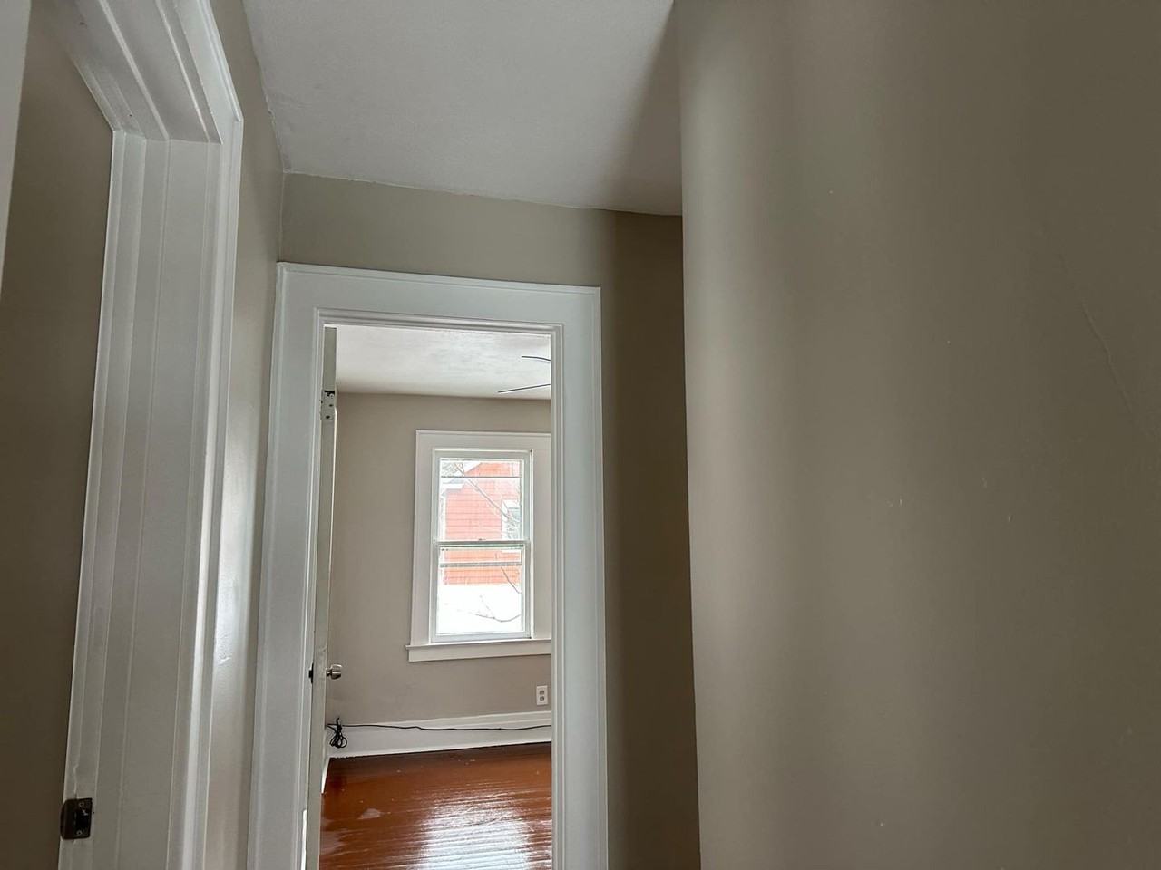 214 Scoville Ave - Photo 5 of 13