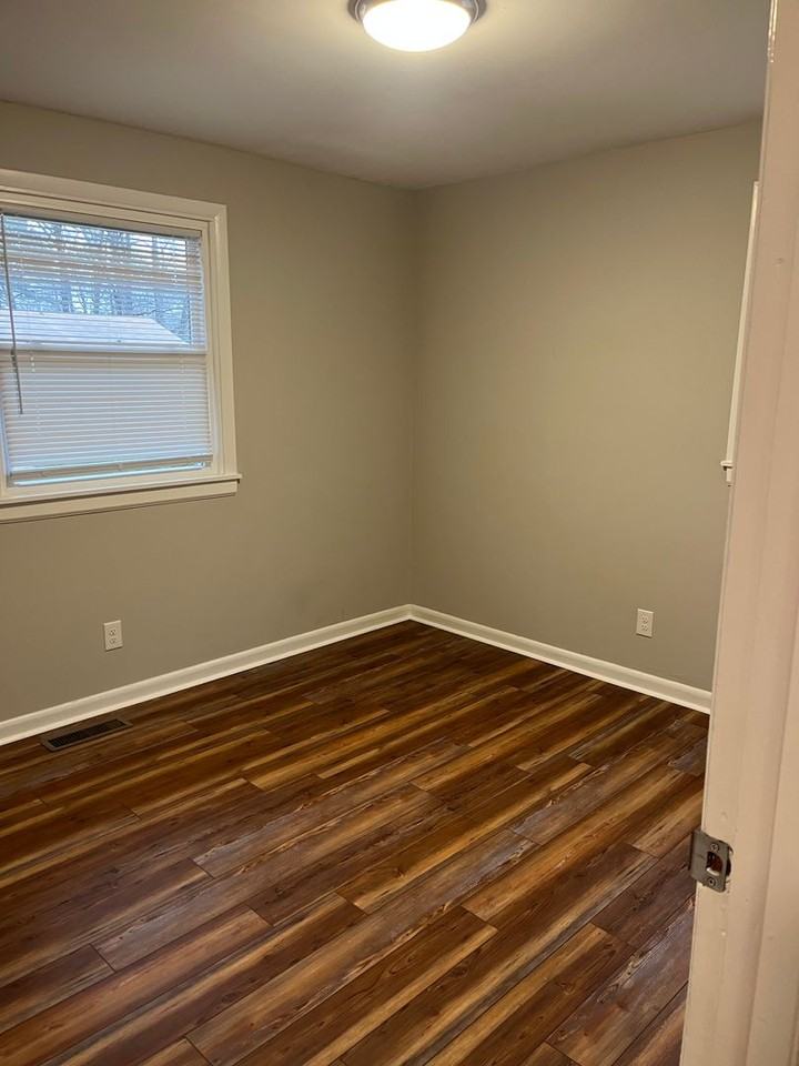 462 Reservoir Hts - Photo 5 of 19