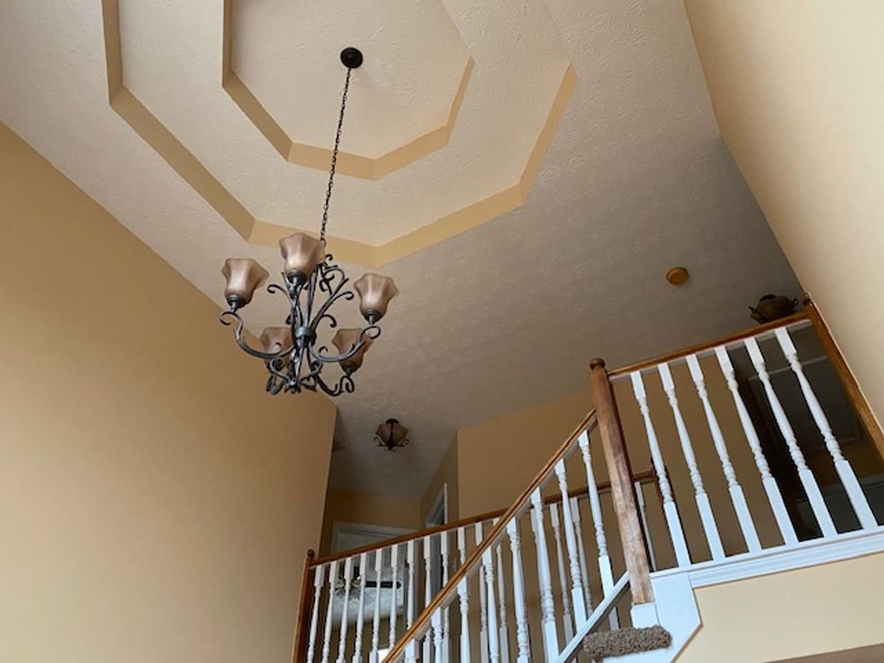 615 Autumn Leaf Cir - Photo 2 of 20