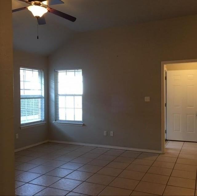 2511 W Oklahoma Ave - Photo 3 of 9