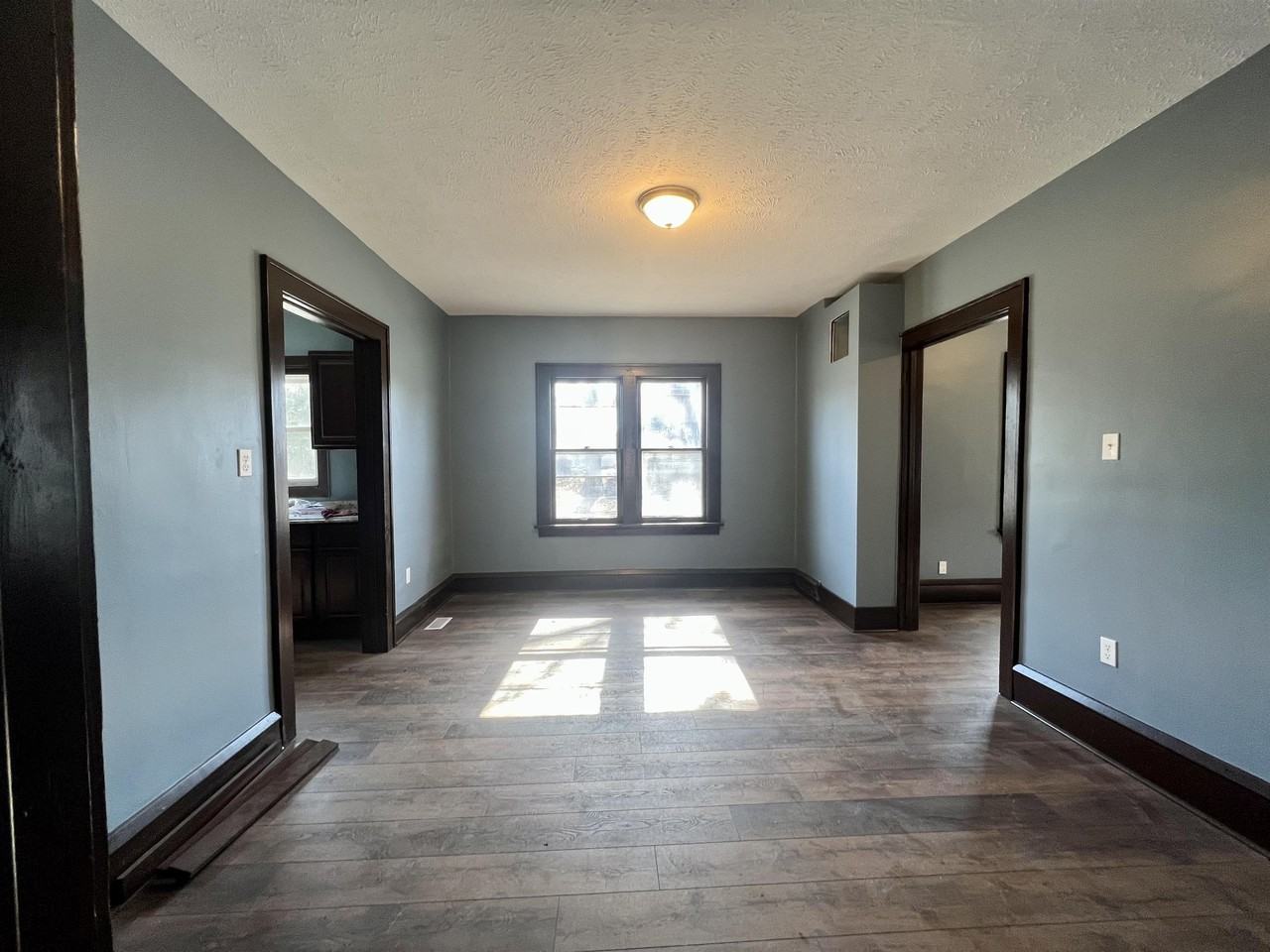 808 S Randolph St - Photo 3 of 9