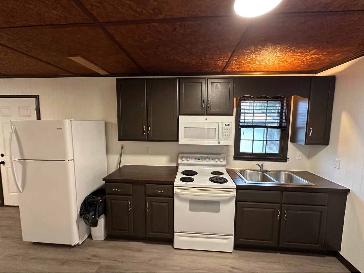 2568 Sowell Mill Pike - Photo 4 of 13