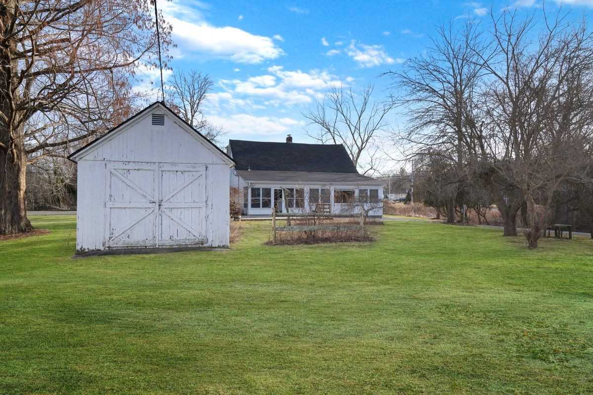 1492 Main Rd - Photo 2 of 25