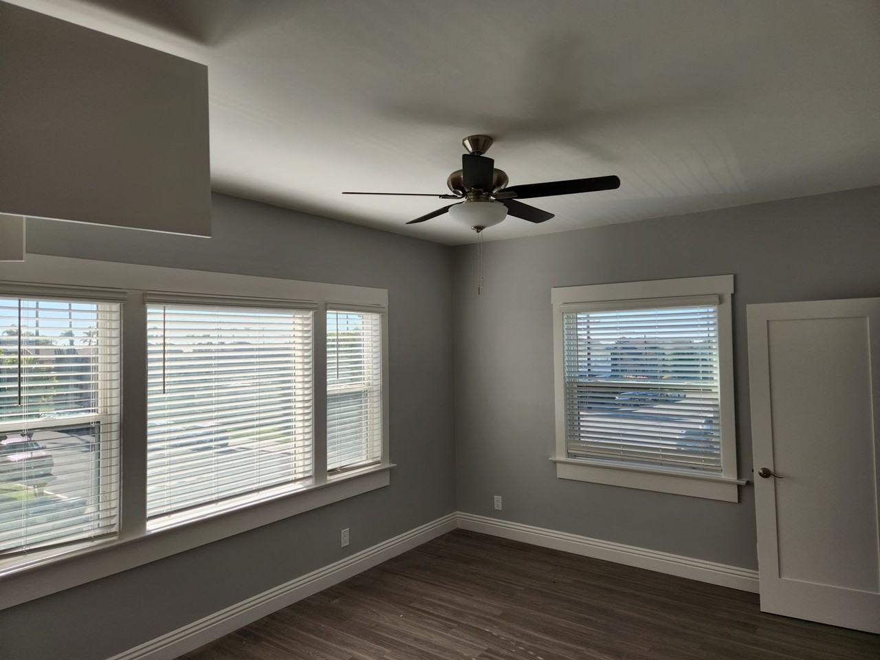 Thorn - Photo 3 of 10