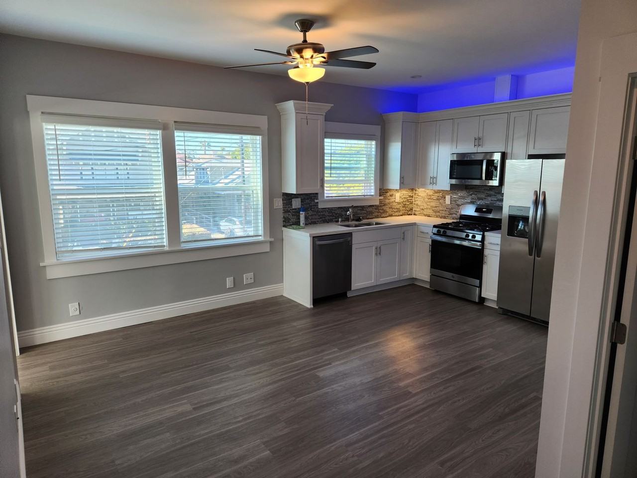 Thorn - Photo 4 of 10