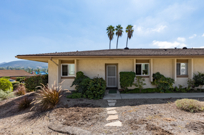 1001 La Pluma Ct - Photo 2 of 20