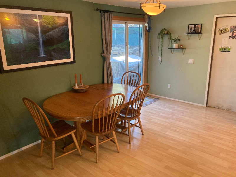 836 Se Douglas St - Photo 3 of 12