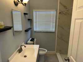 featured image of 410 E Thelma St