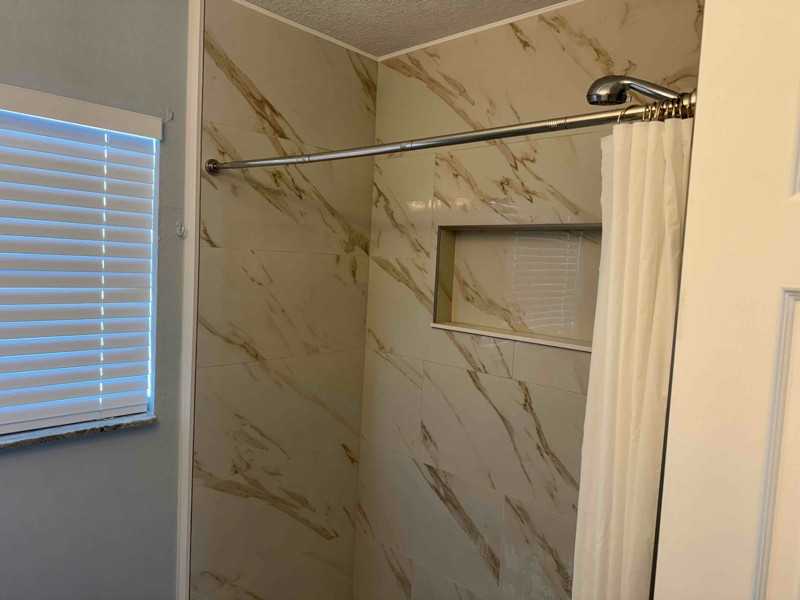 410 E Thelma St - Photo 2 of 10