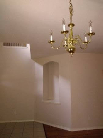 139 Globe Ave - Photo 2 of 6