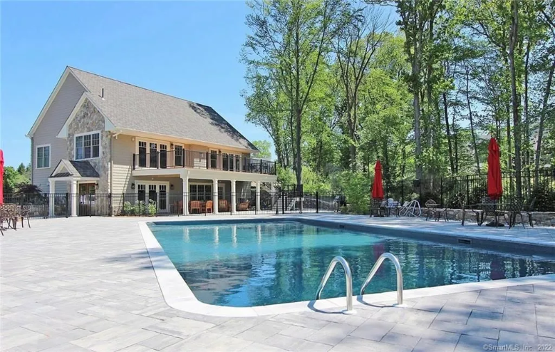 115 Wells View Rd - Photo 2 of 15