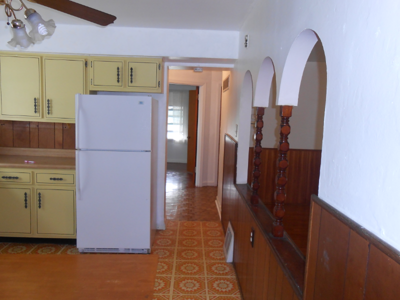 9313 Tutwiler Ave - Photo 2 of 19