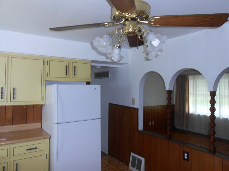 9313 Tutwiler Ave - Photo 3 of 19
