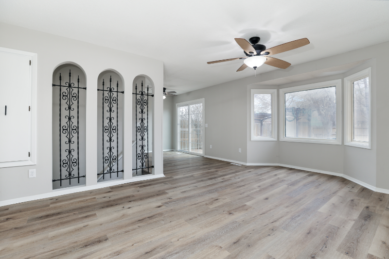 3150 S Mount Carmel Ave - Photo 3 of 20