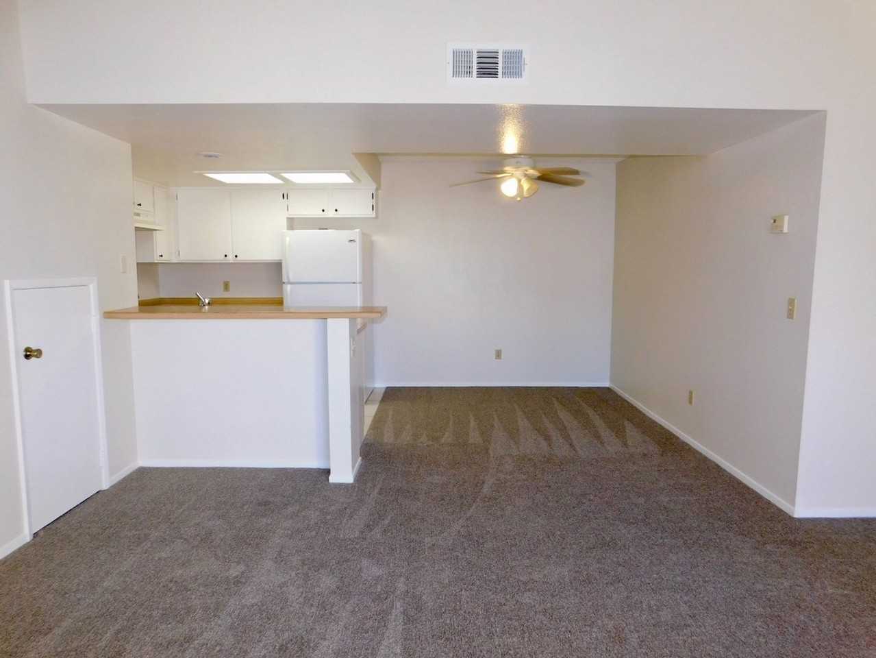 3780 Desert Marina Dr - Photo 6 of 23