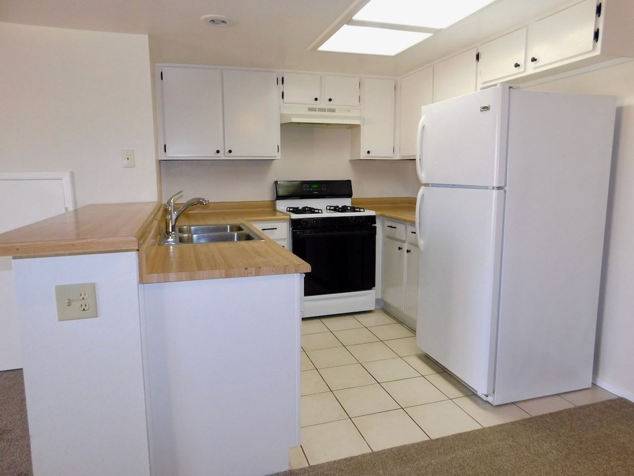 3780 Desert Marina Dr - Photo 7 of 23