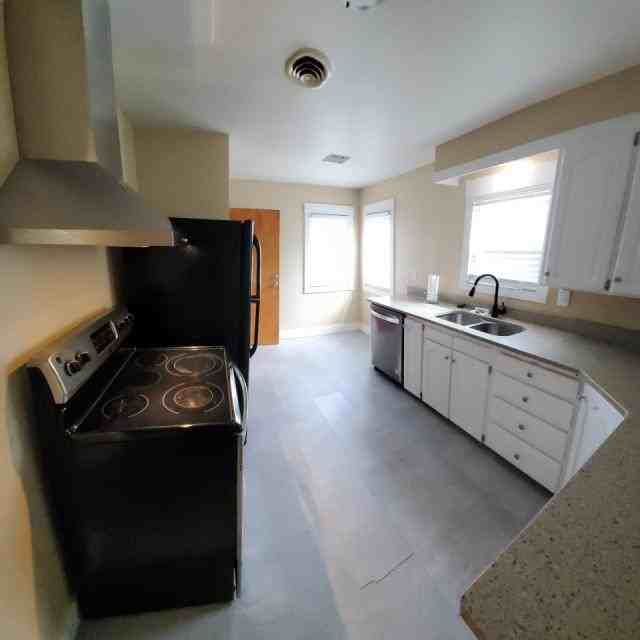 609 5th Ave - Photo 2 of 7
