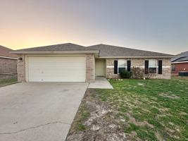 featured image of 2403 Lavender Ln