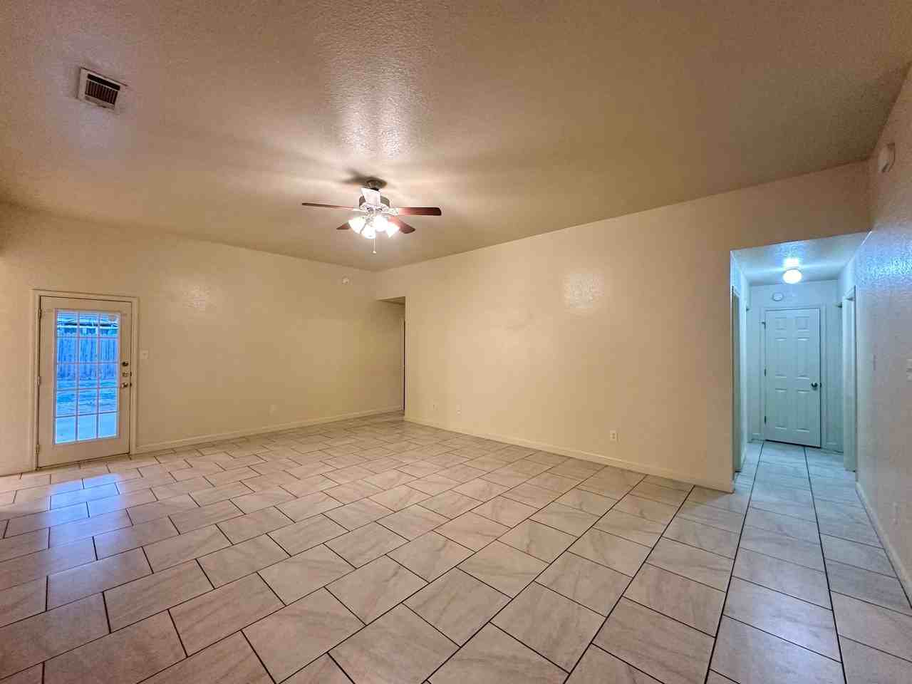 2403 Lavender Ln - Photo 3 of 45